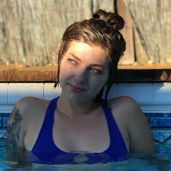 Meet your Posher, Gillian - Picture 1 of 1